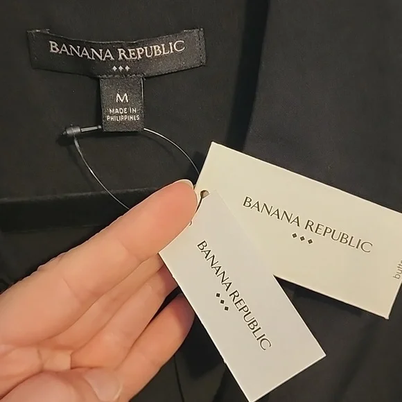 Banana Republic sleeveless blouse - Picture 5 of 8